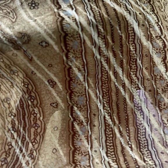 MaxMara | size 2 | 100% silk sleeveless paisley blouse in sandy neutrals EUC - Picture 4 of 8